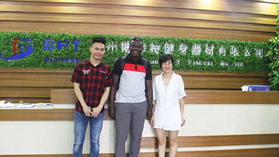加纳老客户再次采购羞羞视频网页在线观看健身器材